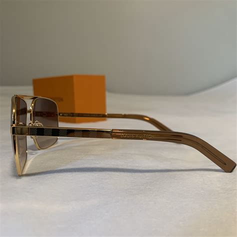 louis vuitton attitude buy